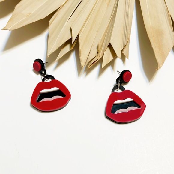 Lips earrings #496  - Picture 3 of 6